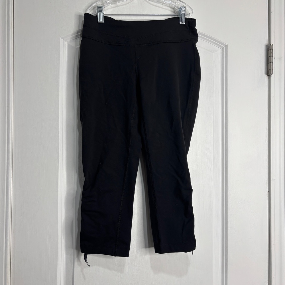 Lucy Black Cropped Athletic Pants/Leggings Size Medium